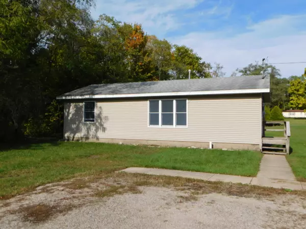 109 E South Street, Decatur, MI 49045