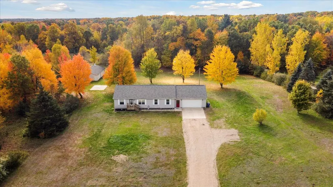 8281 Newcomb Road, Lakeview, MI 48850