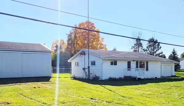 3890 E Deerfield Road, Mount Pleasant, MI 48858