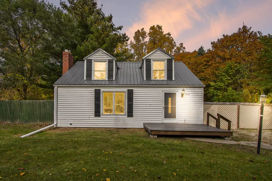 2010 Ferrol Street, Lansing, MI 48910