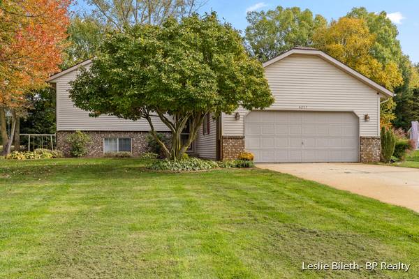 4257 Redwood Lane, Dorr, MI 49323