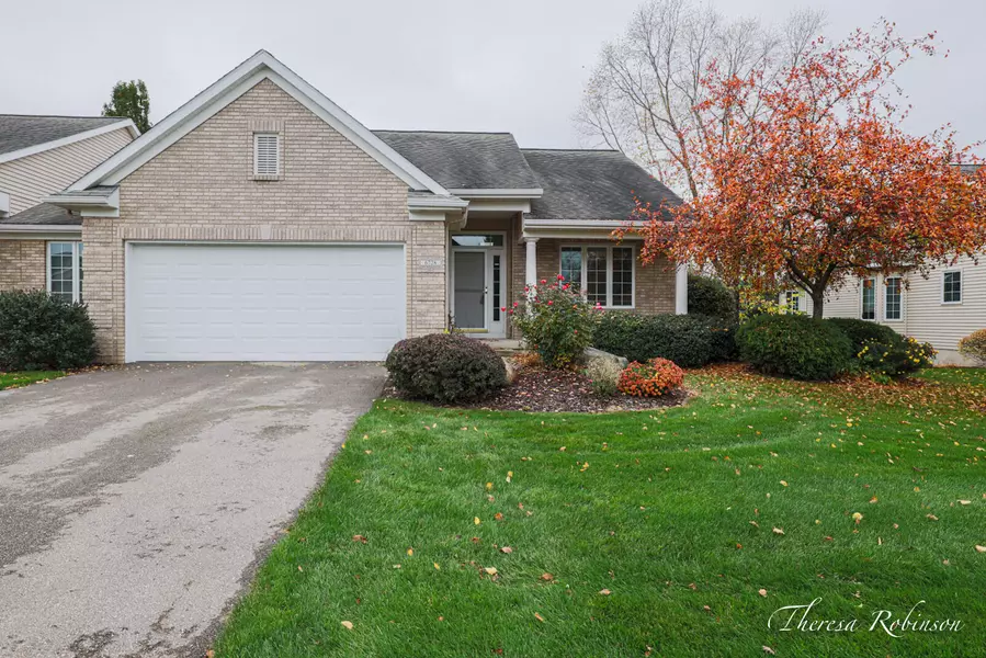 6728 Gracepoint SE Drive, Caledonia, MI 49316