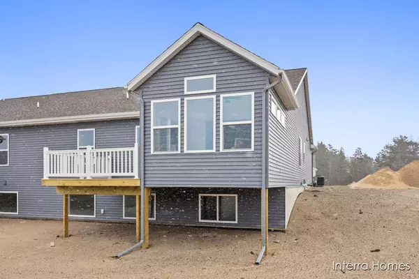Grand Haven, MI 49417,12435 Newbridge Drive #24