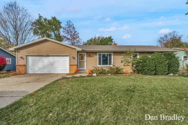 7437 Roselane Avenue, Jenison, MI 49428