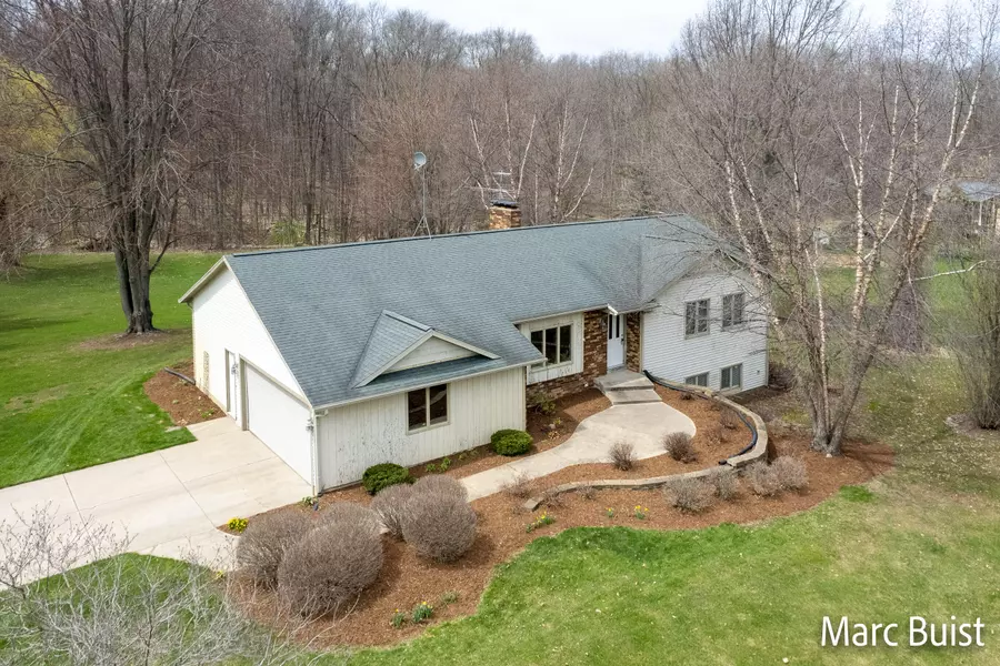 10355 Division S Avenue, Wayland, MI 49348