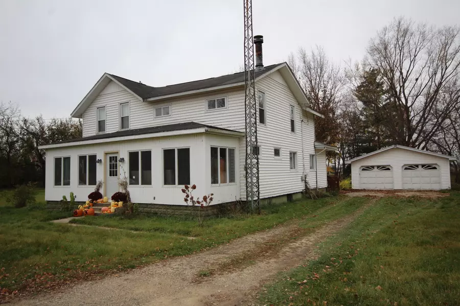 65114 Youngs Prairie Road, Constantine, MI 49042