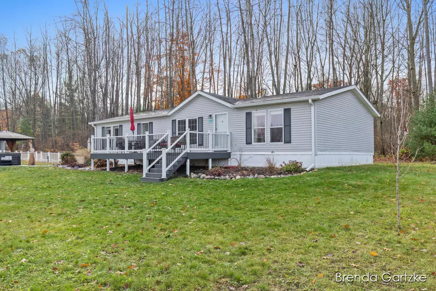 11379 N Backus Road, Lakeview, MI 48850
