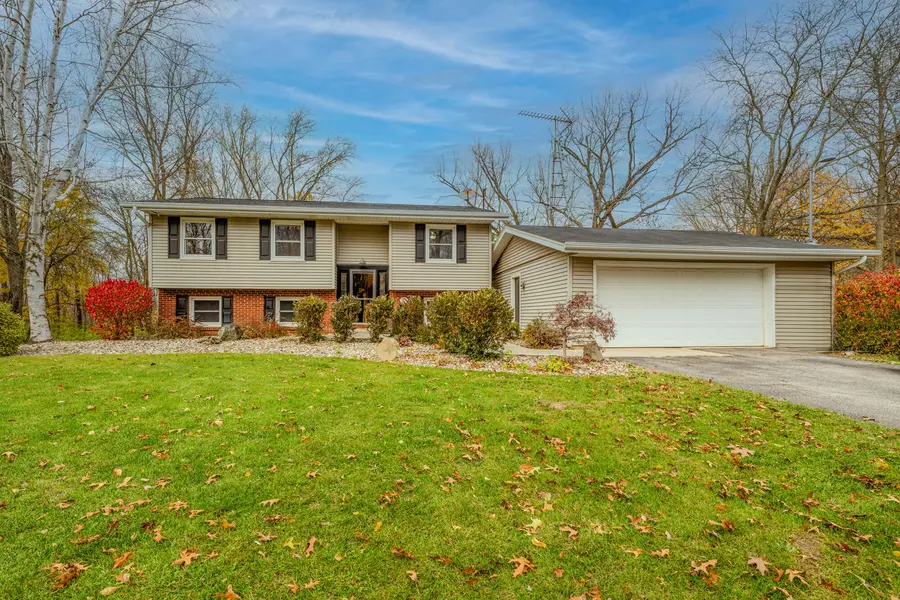 5865 Snyder Road, Berrien Springs, MI 49103