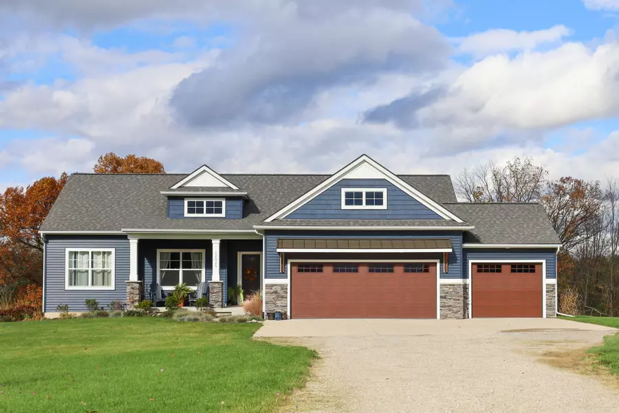 12844 Den Houter Valley SE Drive, Lowell, MI 49331