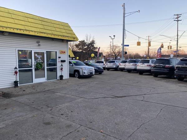 2104 Portage Street, Kalamazoo, MI 49001