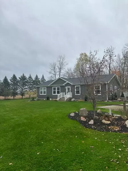 43879 24th Avenue, Bloomingdale, MI 49026