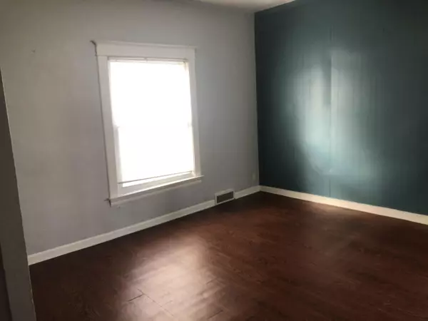 Muskegon, MI 49442,633 E Apple Avenue