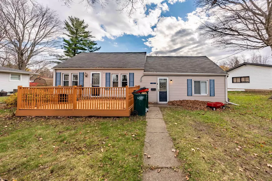 221 W Everettdale Avenue, Lansing, MI 48910