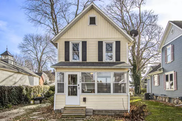 Vicksburg, MI 49097,109 W Maple Street