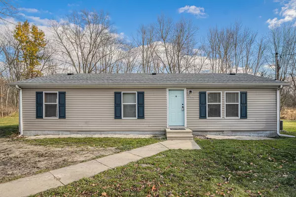 47551 40th Street, Paw Paw, MI 49079