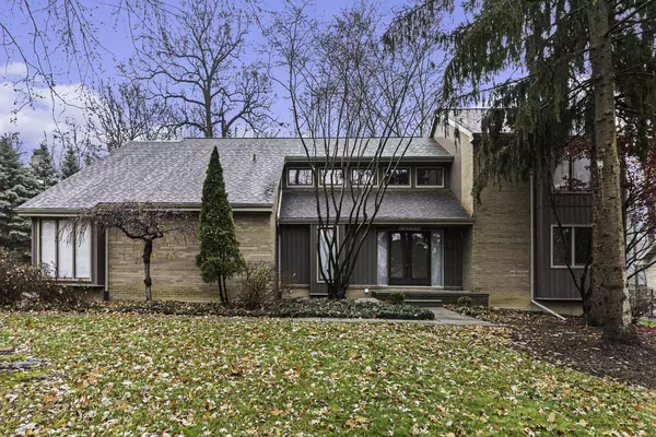 30537 Huntsman W Drive, Farmington Hills, MI 48331