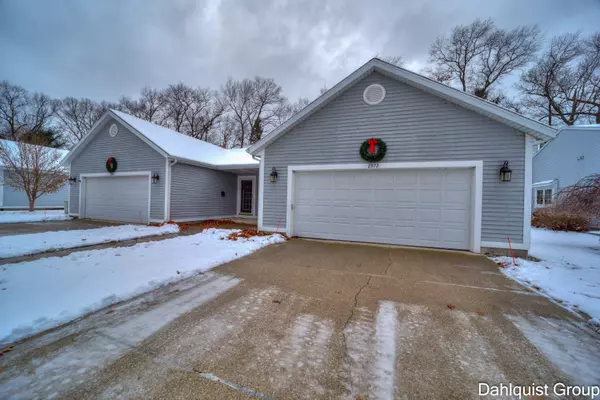 2972 Ridgeview, Muskegon, MI 49445