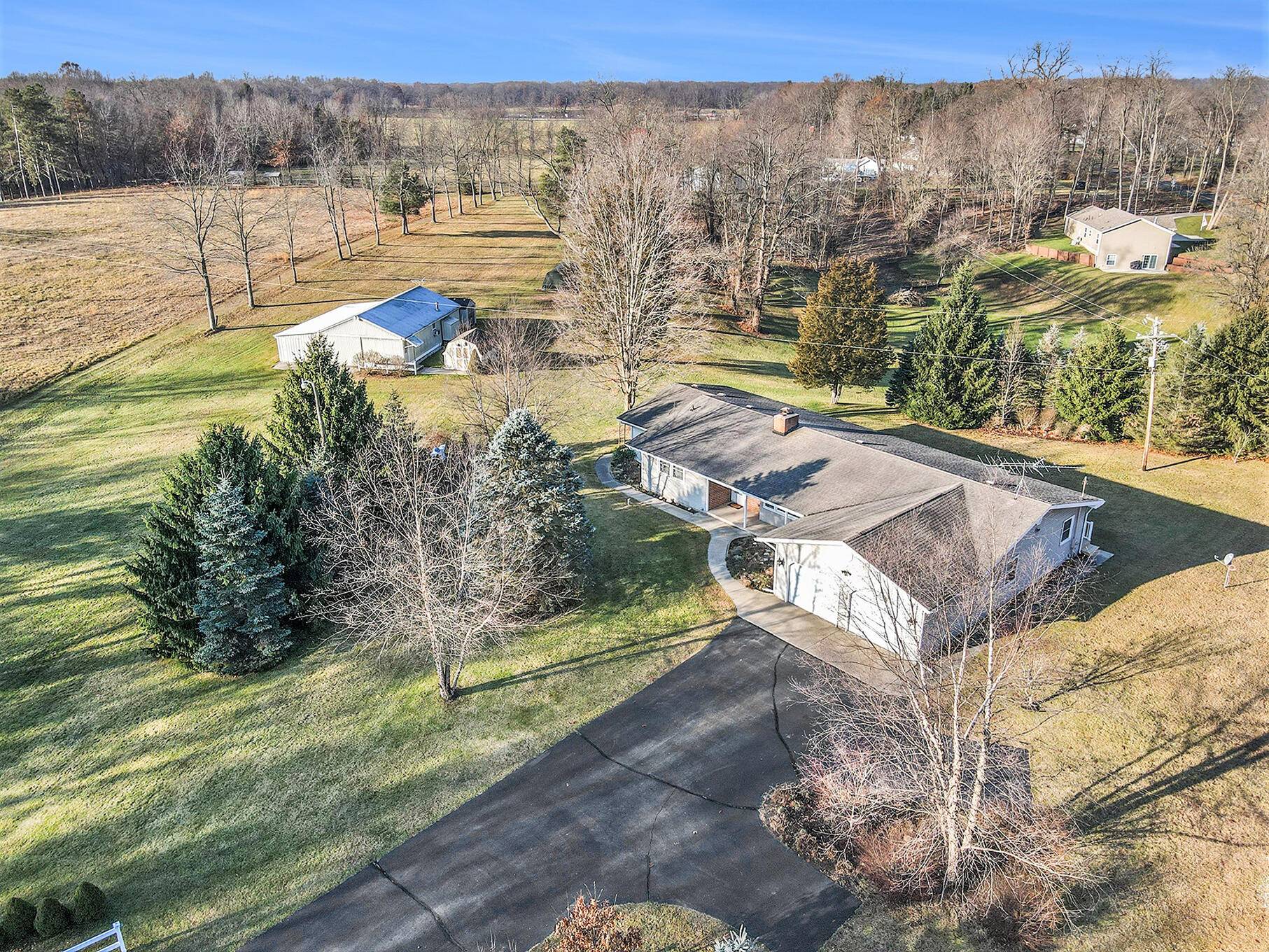 2335 N 36th Street, Galesburg, MI 49053