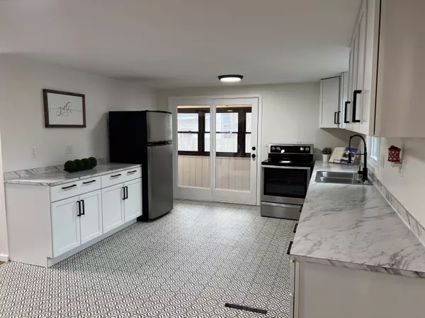 Greenville, MI 48838,207 E summit Street