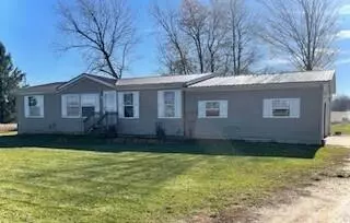 5761 Potters Road, Saranac, MI 48881