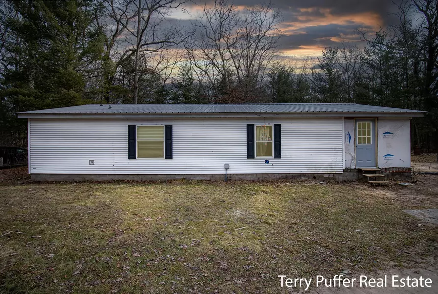 1155 Sandcreek Trail, Rothbury, MI 49452