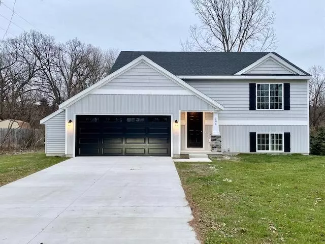 4258 Butternut Drive, Wayland, MI 49348