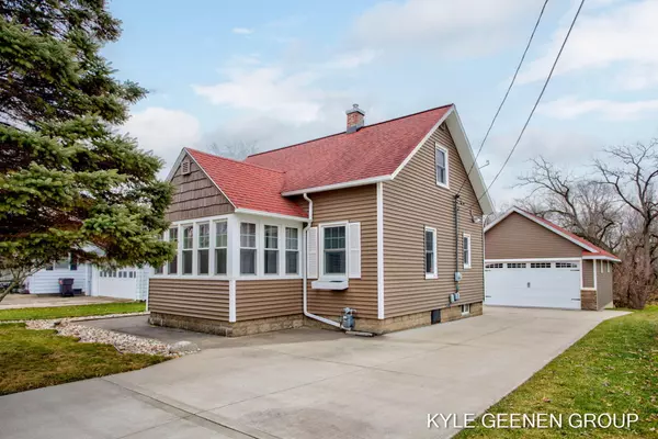 10524 Paw Paw Drive, Zeeland, MI 49464