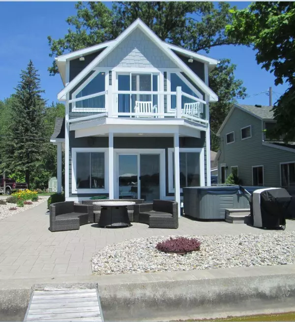 3520 Round Lake Highway, Manitou Beach, MI 49253