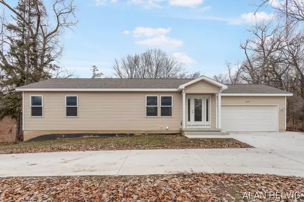 3244 Kalamazoo SE Avenue, Grand Rapids, MI 49508