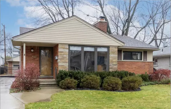 2711 Woodland Avenue, Royal Oak, MI 48073