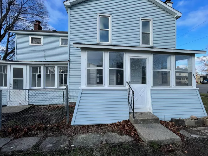 207 S St Joseph Street, Colon, MI 49040