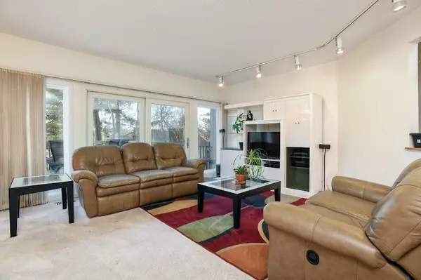 West Bloomfield, MI 48322,6916 Copperfield Court