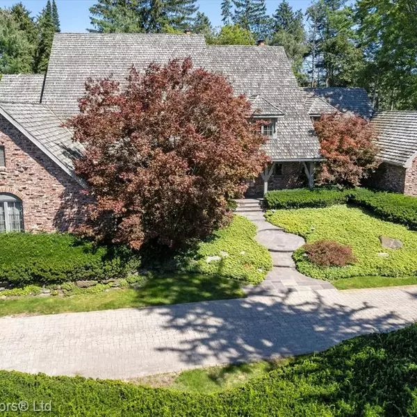 31600 Nottingham Drive, Franklin, MI 48025
