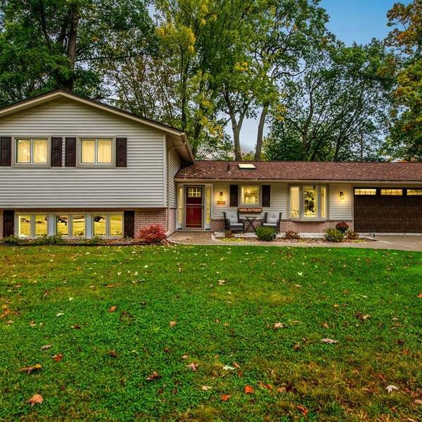 Grosse Ile, MI 48138,8752 Woodside Drive