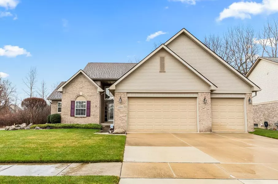 33553 Crooks Street, Rockwood, MI 48173