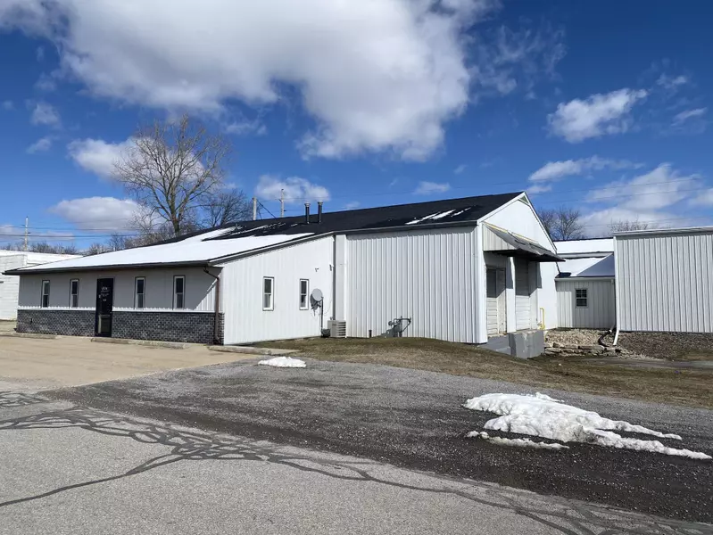 69701 White Street, Sturgis, MI 49091
