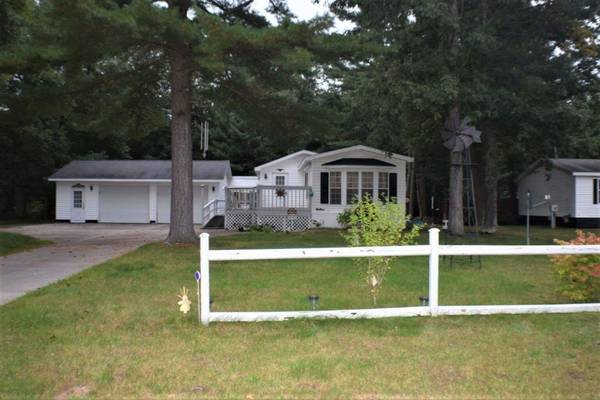 5986 Meeuwenberg Drive, Twin Lake, MI 49457