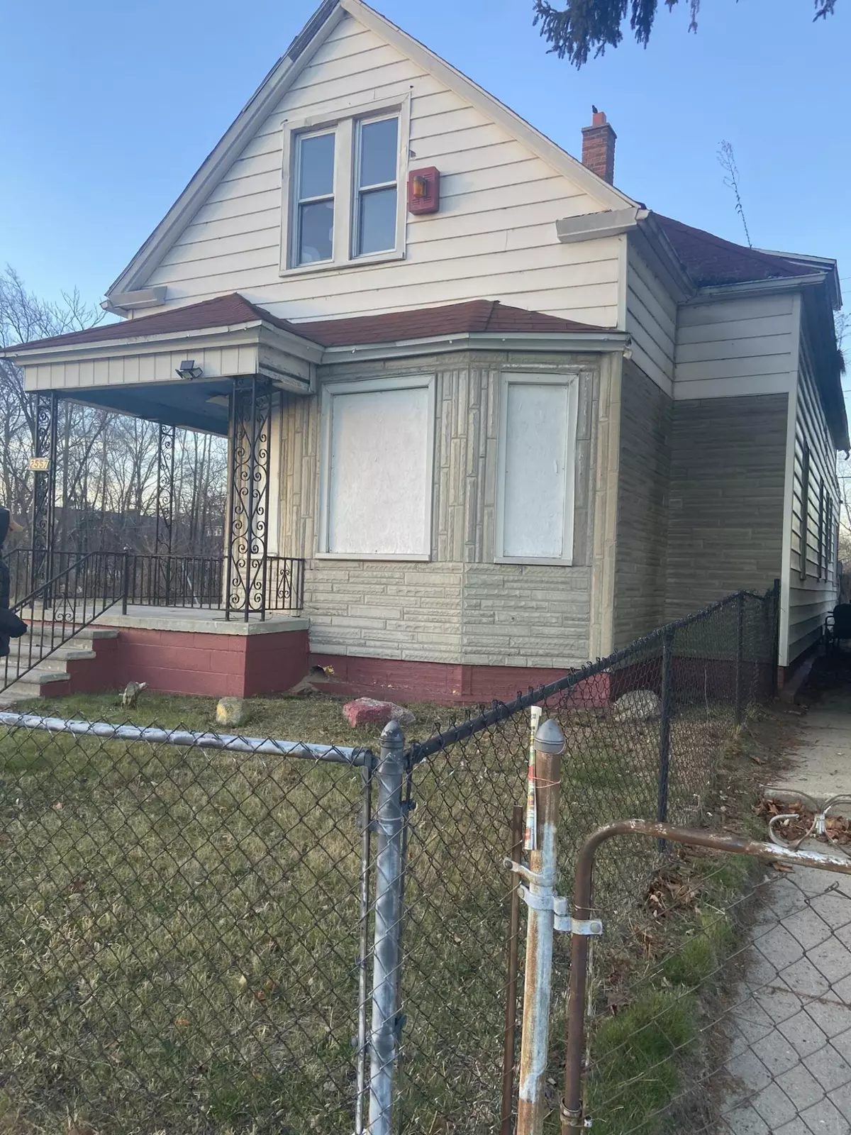 Detroit, MI 48214,2557 Van Dyke Street