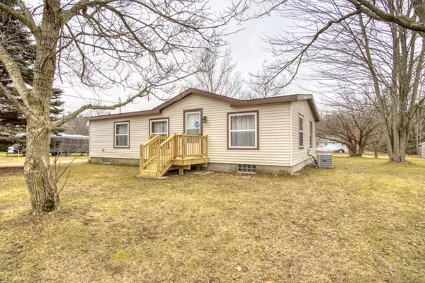3061 Fifield Drive, Pierson, MI 49339