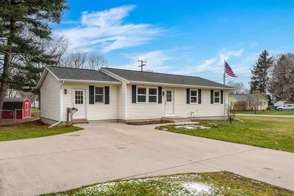 700 Adams Street, Vicksburg, MI 49097