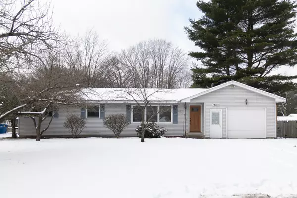 14815 Parkwood Drive, Grand Haven, MI 49417