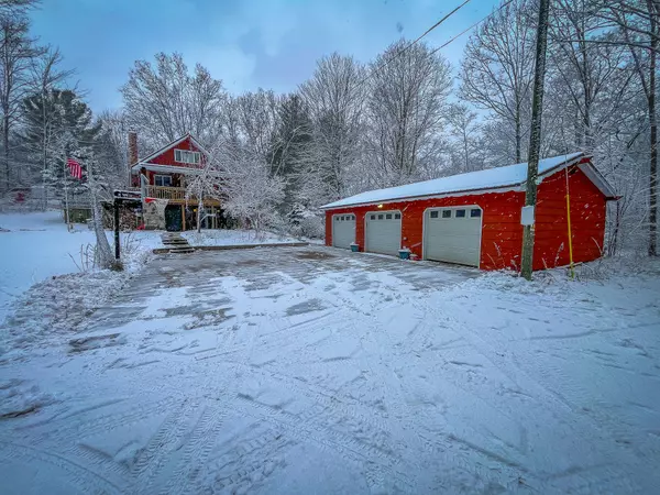 1697 N Centerline Road, White Cloud, MI 49349