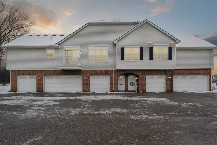 554 Olde English Circle, Howell, MI 48855