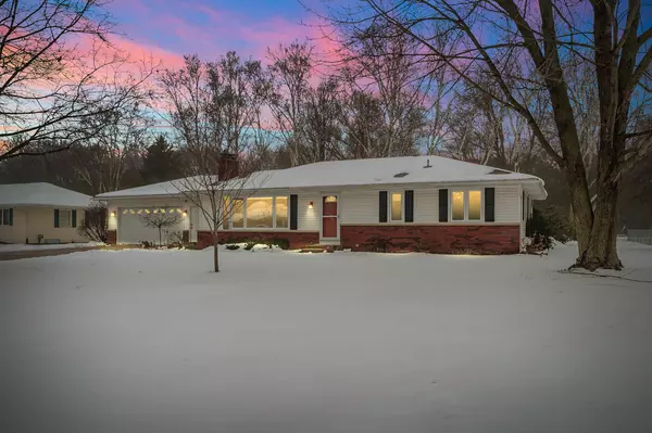 5405 Plantation Avenue, Vicksburg, MI 49097