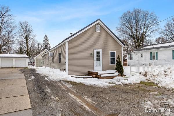 80 Main Street, Saranac, MI 48881