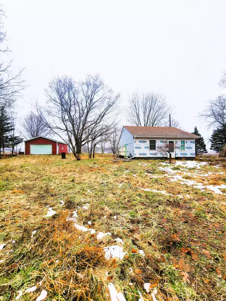 482 Millerburg Road, Charlotte, MI 48813