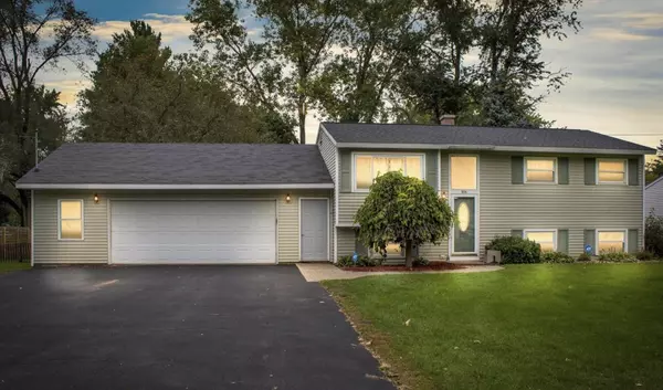 Greenville, MI 48838,806 E Evergreen Street