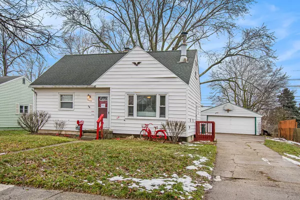 4609 Devonshire Avenue, Lansing, MI 48910