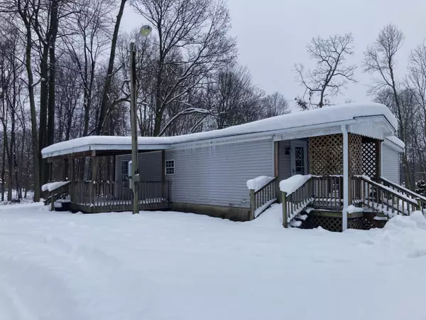 Edmore, MI 48829,4537 N Caris Road