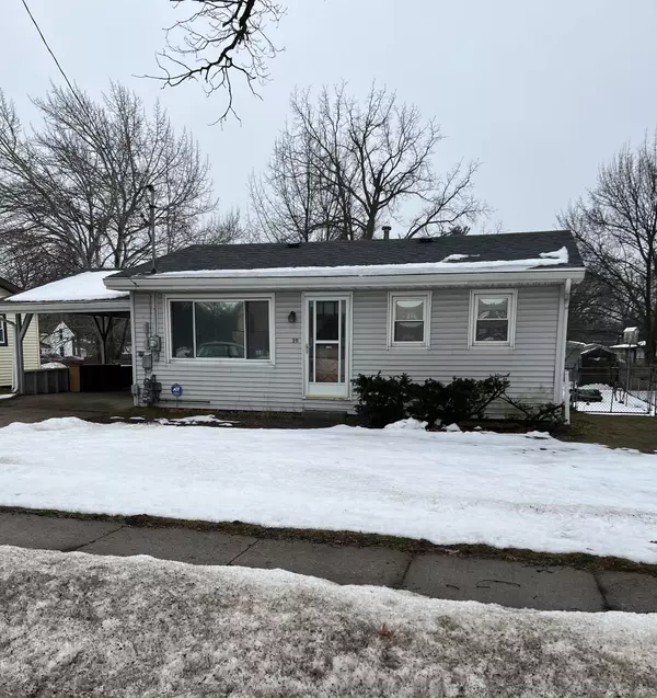 Greenville, MI 48838,211 E Van Deinse Street